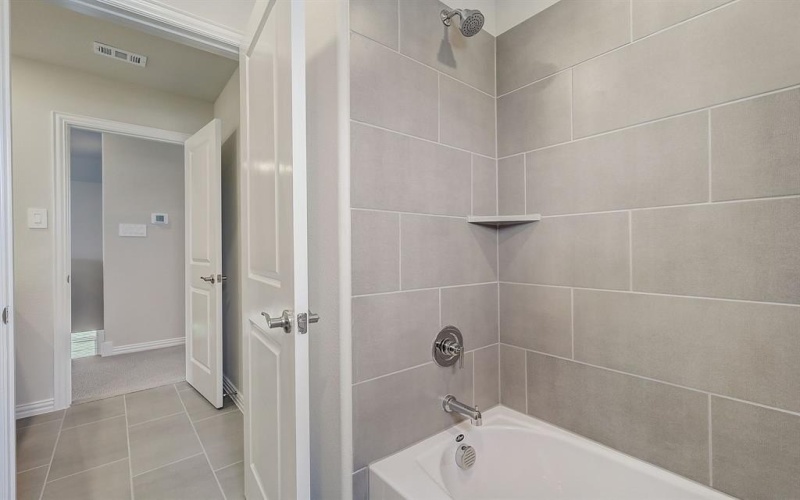 410 Stagg Street, McKinney, TX 75069, 5 Bedrooms Bedrooms, ,3 BathroomsBathrooms,Residential,For Sale,410 Stagg Street,20952268