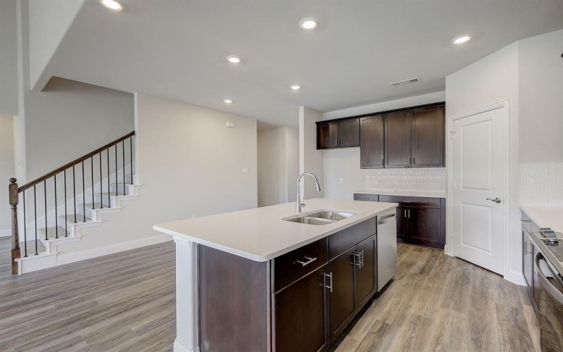 410 Stagg Street, McKinney, TX 75069, 5 Bedrooms Bedrooms, ,3 BathroomsBathrooms,Residential,For Sale,410 Stagg Street,20952268