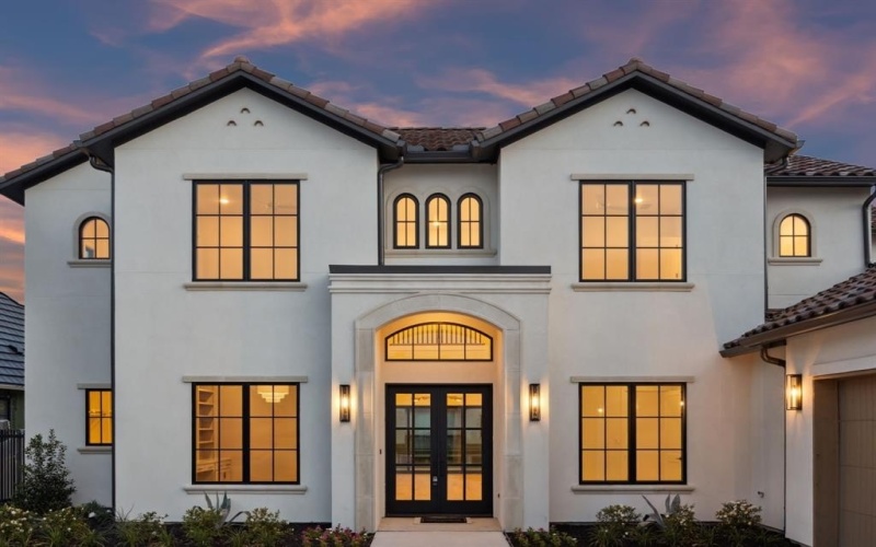 9629 Saint Michel Lane, Fort Worth, TX 76126, 4 Bedrooms Bedrooms, ,5 BathroomsBathrooms,Residential,For Sale,9629 Saint Michel Lane,20952508