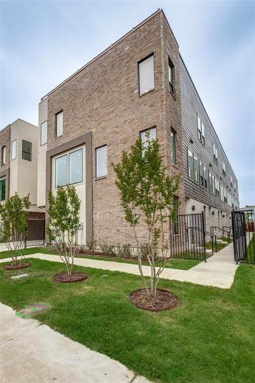 2015 N Prairie Avenue #107, Dallas, TX 75204, 2 Habitaciones Habitaciones , ,2 BañosBaños,Residential,En Venta,2015 N Prairie Avenue,20952552