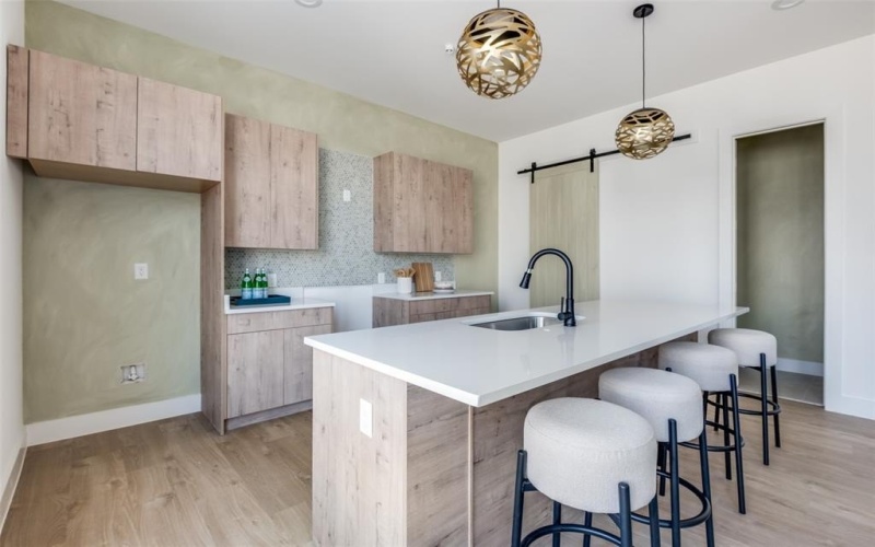 2015 N Prairie Avenue #107, Dallas, TX 75204, 2 Habitaciones Habitaciones , ,2 BañosBaños,Residential,En Venta,2015 N Prairie Avenue,20952552