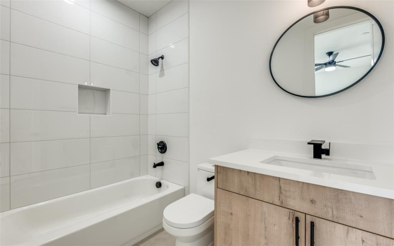 2015 N Prairie Avenue #107, Dallas, TX 75204, 2 Habitaciones Habitaciones , ,2 BañosBaños,Residential,En Venta,2015 N Prairie Avenue,20952552