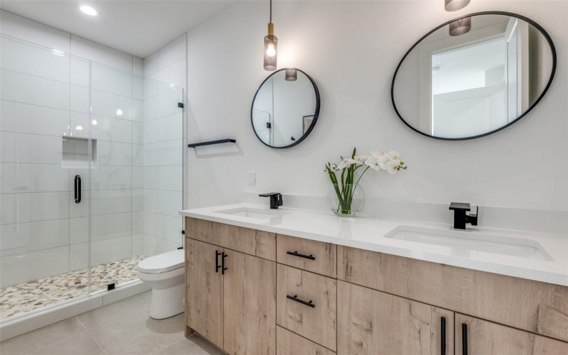 2015 N Prairie Avenue #107, Dallas, TX 75204, 2 Habitaciones Habitaciones , ,2 BañosBaños,Residential,En Venta,2015 N Prairie Avenue,20952552