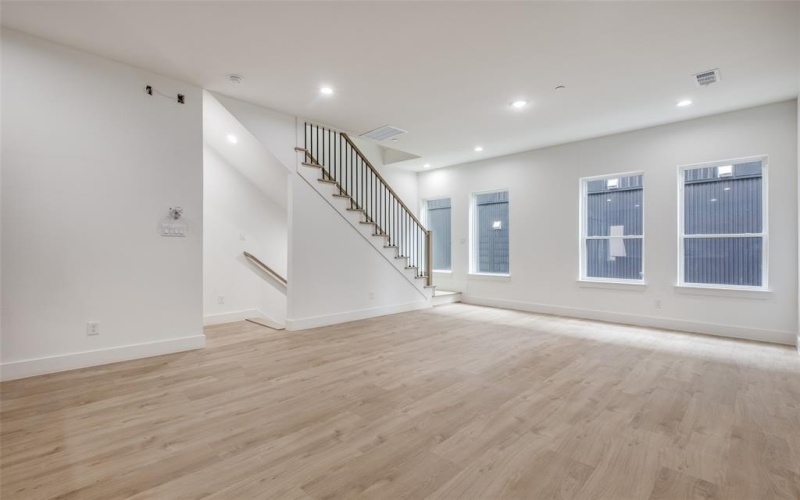 2015 N Prairie Avenue #107, Dallas, TX 75204, 2 Habitaciones Habitaciones , ,2 BañosBaños,Residential,En Venta,2015 N Prairie Avenue,20952552