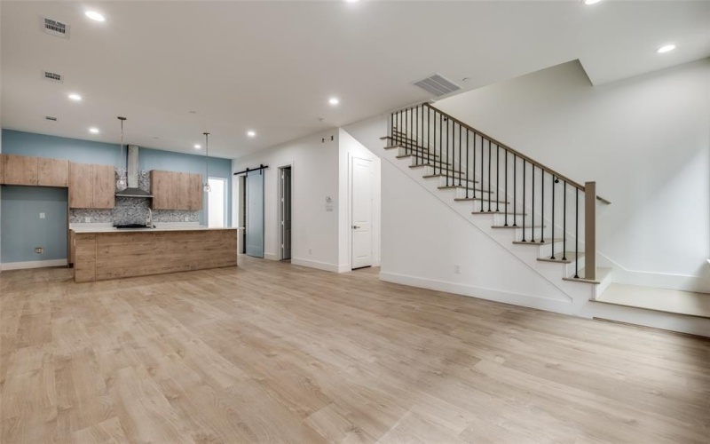 2015 N Prairie Avenue #107, Dallas, TX 75204, 2 Habitaciones Habitaciones , ,2 BañosBaños,Residential,En Venta,2015 N Prairie Avenue,20952552