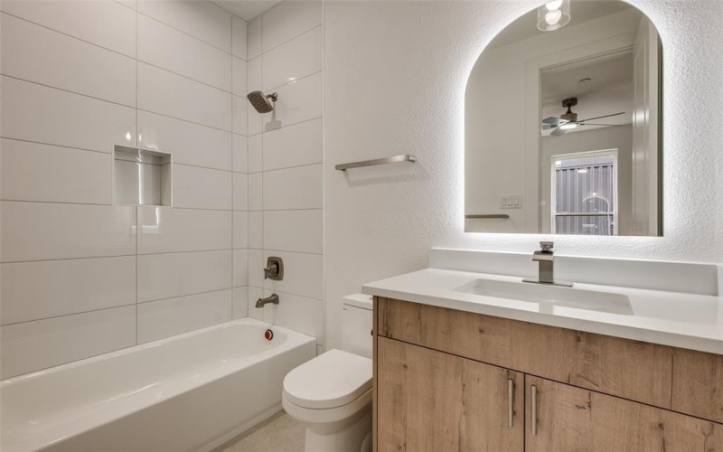 2015 N Prairie Avenue #107, Dallas, TX 75204, 2 Habitaciones Habitaciones , ,2 BañosBaños,Residential,En Venta,2015 N Prairie Avenue,20952552