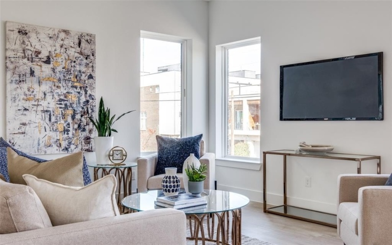 2015 N Prairie Avenue #107, Dallas, TX 75204, 2 Habitaciones Habitaciones , ,2 BañosBaños,Residential,En Venta,2015 N Prairie Avenue,20952552