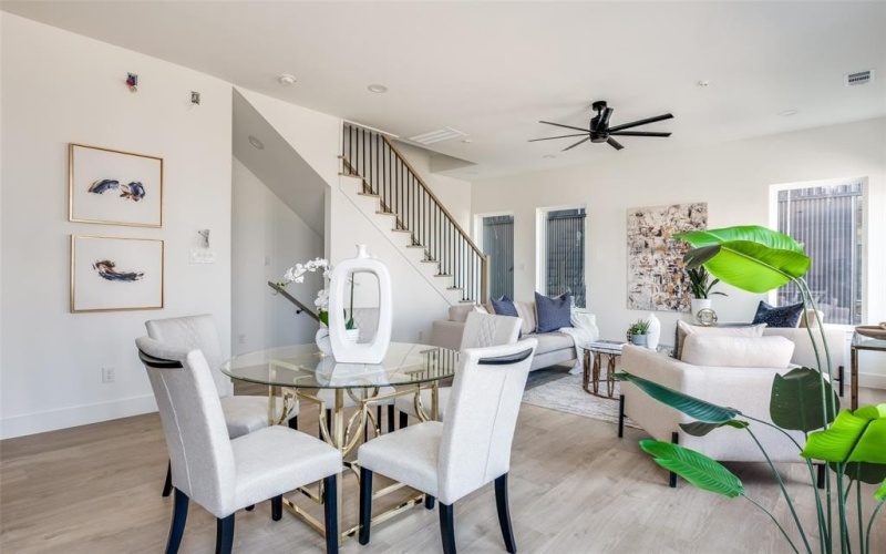 2015 N Prairie Avenue #107, Dallas, TX 75204, 2 Habitaciones Habitaciones , ,2 BañosBaños,Residential,En Venta,2015 N Prairie Avenue,20952552