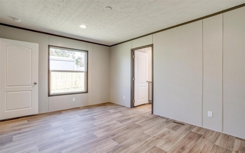 5701 Texas Trail, Granbury, TX 76048, 2 Bedrooms Bedrooms, ,2 BathroomsBathrooms,Residential,For Sale,5701 Texas Trail,20952657