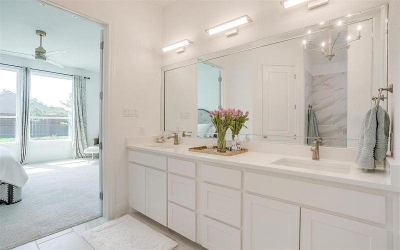 11008 Familia Real Drive, Benbrook, TX 76126, 3 Habitaciones Habitaciones , ,2 BañosBaños,Residential,En Venta,11008 Familia Real Drive,20952743