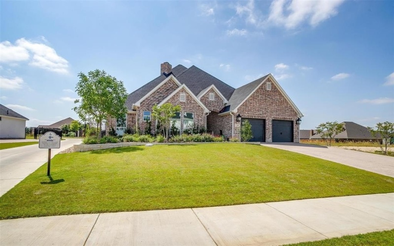 11008 Familia Real Drive, Benbrook, TX 76126, 3 Habitaciones Habitaciones , ,2 BañosBaños,Residential,En Venta,11008 Familia Real Drive,20952743