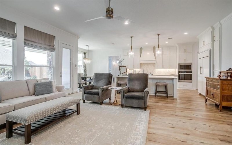11008 Familia Real Drive, Benbrook, TX 76126, 3 Habitaciones Habitaciones , ,2 BañosBaños,Residential,En Venta,11008 Familia Real Drive,20952743
