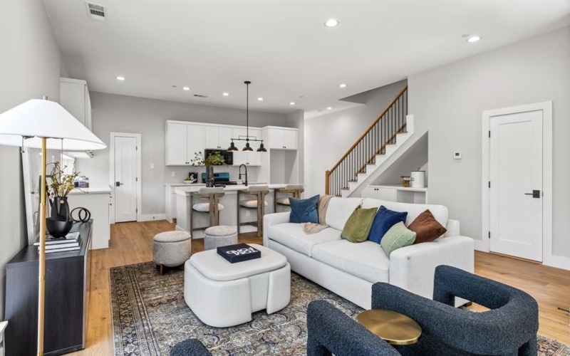 4707 Virginia Avenue #103, Dallas, TX 75204, 2 Habitaciones Habitaciones , ,3 BañosBaños,Residential,En Venta,4707 Virginia Avenue,20952758