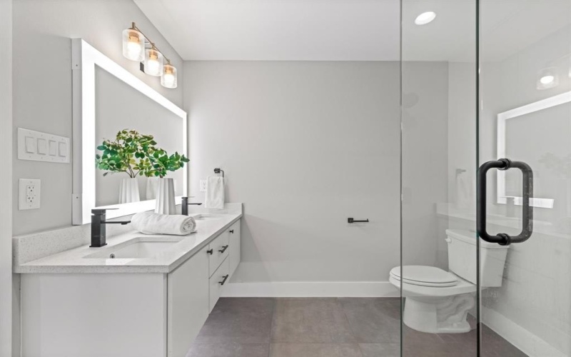 4707 Virginia Avenue #103, Dallas, TX 75204, 2 Habitaciones Habitaciones , ,3 BañosBaños,Residential,En Venta,4707 Virginia Avenue,20952758