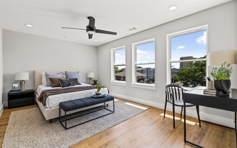 4707 Virginia Avenue #103, Dallas, TX 75204, 2 Habitaciones Habitaciones , ,3 BañosBaños,Residential,En Venta,4707 Virginia Avenue,20952758