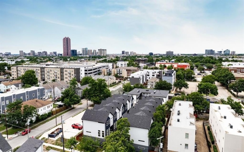 4707 Virginia Avenue #103, Dallas, TX 75204, 2 Habitaciones Habitaciones , ,3 BañosBaños,Residential,En Venta,4707 Virginia Avenue,20952758