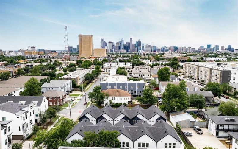 4707 Virginia Avenue #103, Dallas, TX 75204, 2 Habitaciones Habitaciones , ,3 BañosBaños,Residential,En Venta,4707 Virginia Avenue,20952758