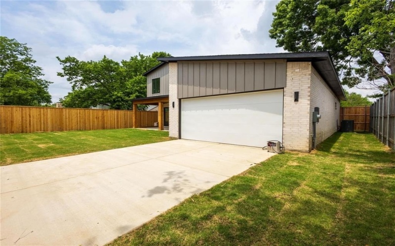 813 Firestone Lane, Richardson, TX 75080, 4 Bedrooms Bedrooms, ,3 BathroomsBathrooms,Residential,For Sale,813 Firestone Lane,20952779