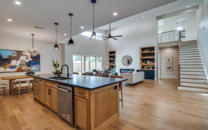 813 Firestone Lane, Richardson, TX 75080, 4 Bedrooms Bedrooms, ,3 BathroomsBathrooms,Residential,For Sale,813 Firestone Lane,20952779