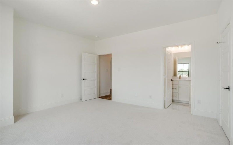 13229 Meadow Cross, Fort Worth, TX 76008, 4 Bedrooms Bedrooms, ,5 BathroomsBathrooms,Residential,For Sale,13229 Meadow Cross,20952801