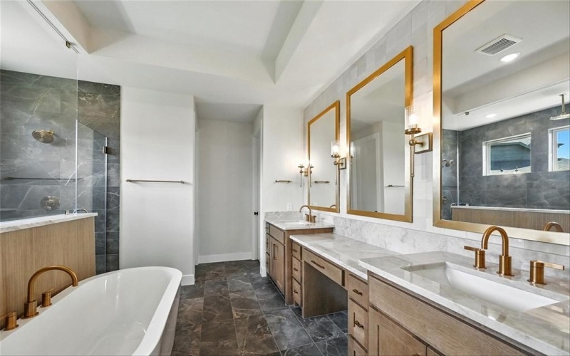 2311 Sarah Drive, Rockwall, TX 75087, 4 Bedrooms Bedrooms, ,5 BathroomsBathrooms,Residential,For Sale,2311 Sarah Drive,20953008