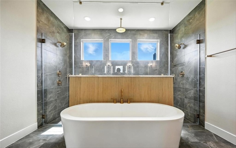 2311 Sarah Drive, Rockwall, TX 75087, 4 Bedrooms Bedrooms, ,5 BathroomsBathrooms,Residential,For Sale,2311 Sarah Drive,20953008
