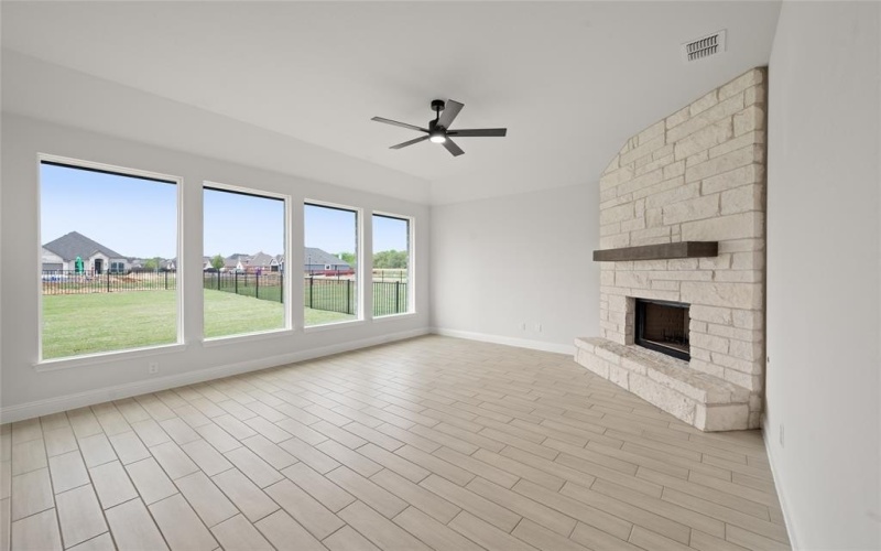 366 Paddle Boat Drive, Granbury, TX 76048, 3 Bedrooms Bedrooms, ,2 BathroomsBathrooms,Residential,For Sale,366 Paddle Boat Drive,20953127