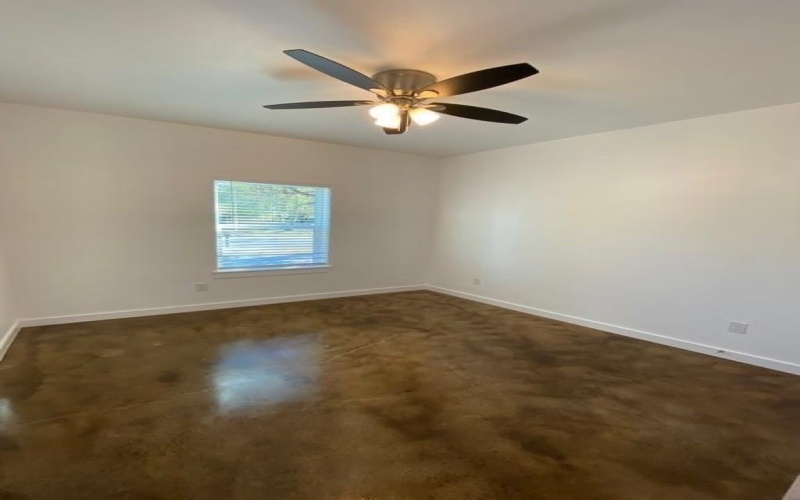 1320 S Montgomery Street, Sherman, TX 75090, 3 Bedrooms Bedrooms, ,2 BathroomsBathrooms,Residential Lease,For Rent,1320 S Montgomery Street,20953200