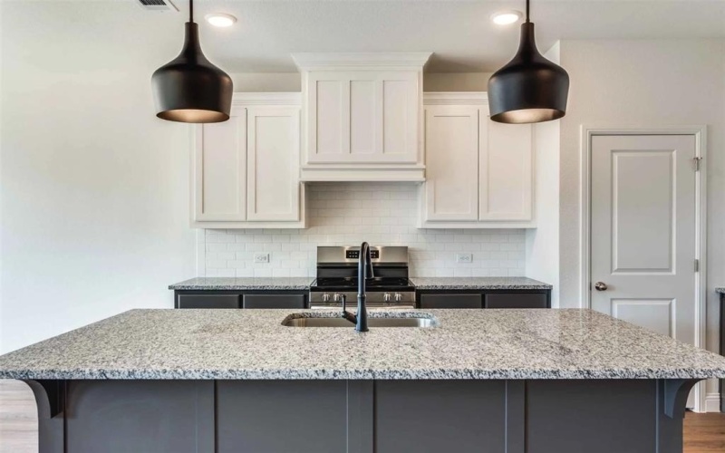 514 Hillcrest Circle, Justin, TX 76247, 3 Habitaciones Habitaciones , ,2 BañosBaños,Residential,En Venta,514 Hillcrest Circle,20953305