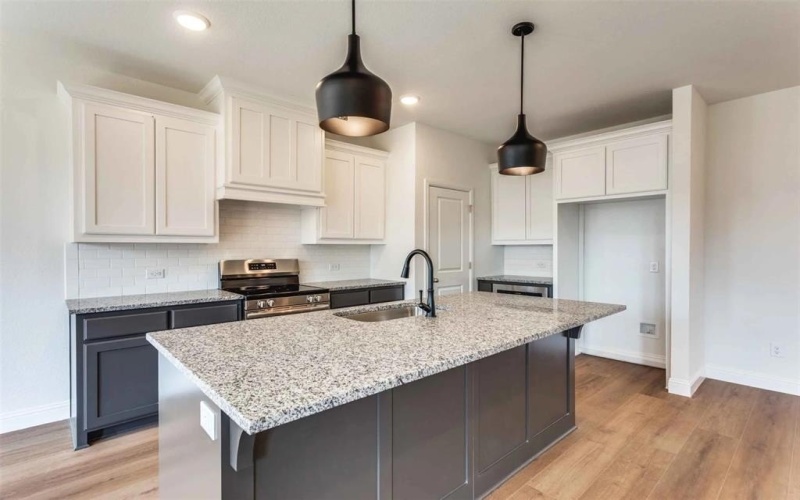 514 Hillcrest Circle, Justin, TX 76247, 3 Habitaciones Habitaciones , ,2 BañosBaños,Residential,En Venta,514 Hillcrest Circle,20953305