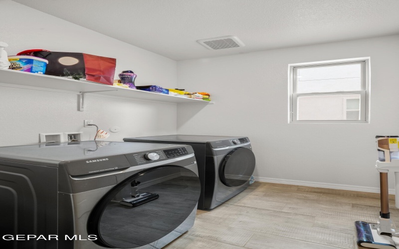 1669 Sam Dominguez, El Paso, TX 79928, 5 Bedrooms Bedrooms, ,2 BathroomsBathrooms,Residential,For Sale,1669 Sam Dominguez,923596