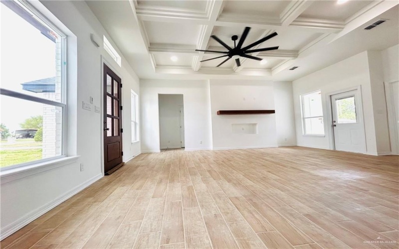 412 S Bowie Avenue, Elsa, TX 78538, 3 Habitaciones Habitaciones , ,2 BañosBaños,Residential,En Venta,412 S Bowie Avenue,472556