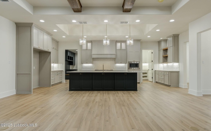 7726 46th Street, Lubbock, TX 79407, 4 Habitaciones Habitaciones , ,5 BañosBaños,Residential,En Venta,7726 46th Street,202555571