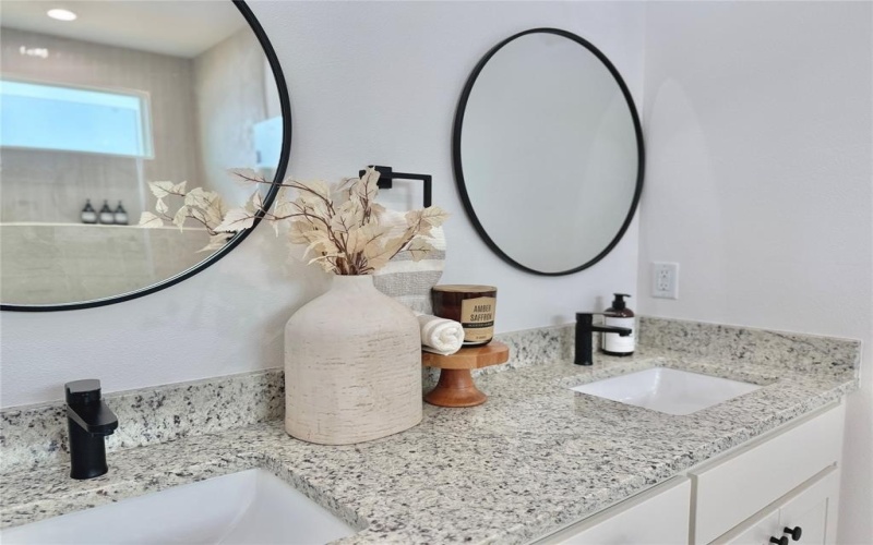 5600 San Jacinto Drive, Granbury, TX 76048, 3 Bedrooms Bedrooms, ,2 BathroomsBathrooms,Residential,For Sale,5600 San Jacinto Drive,20940965