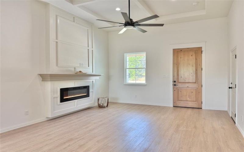 5600 San Jacinto Drive, Granbury, TX 76048, 3 Bedrooms Bedrooms, ,2 BathroomsBathrooms,Residential,For Sale,5600 San Jacinto Drive,20940965
