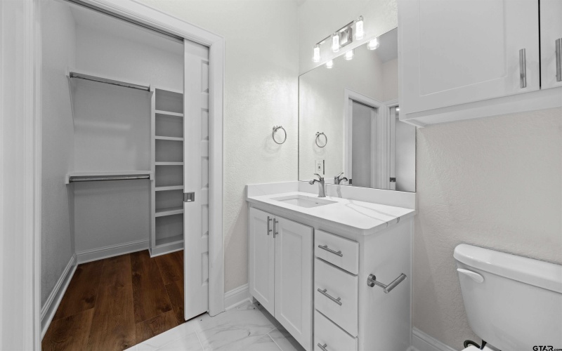 7480 County Road 35, Tyler, TX 75706, 5 Habitaciones Habitaciones , ,3 BañosBaños,Residential,En Venta,7480 County Road 35,25008293