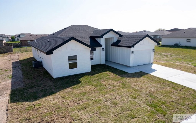 8713 SWAN LAKE DR, HARLINGEN, TX 78552, 3 Bedrooms Bedrooms, ,2 BathroomsBathrooms,Residential,For Sale,8713 SWAN LAKE DR,29765604