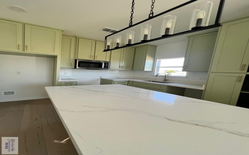 8713 SWAN LAKE DR, HARLINGEN, TX 78552, 3 Bedrooms Bedrooms, ,2 BathroomsBathrooms,Residential,For Sale,8713 SWAN LAKE DR,29765604