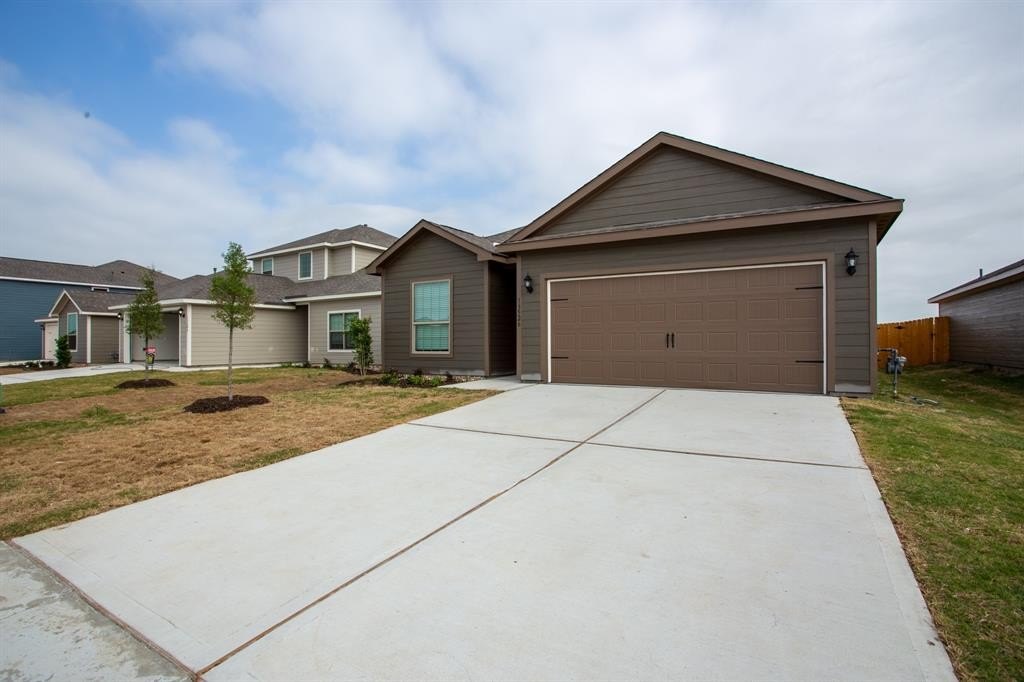 13526 Musselshell Drive, Ponder, TX 76259, 3 Bedrooms Bedrooms, ,2 BathroomsBathrooms,Residential Lease,For Rent,13526 Musselshell Drive,20953514