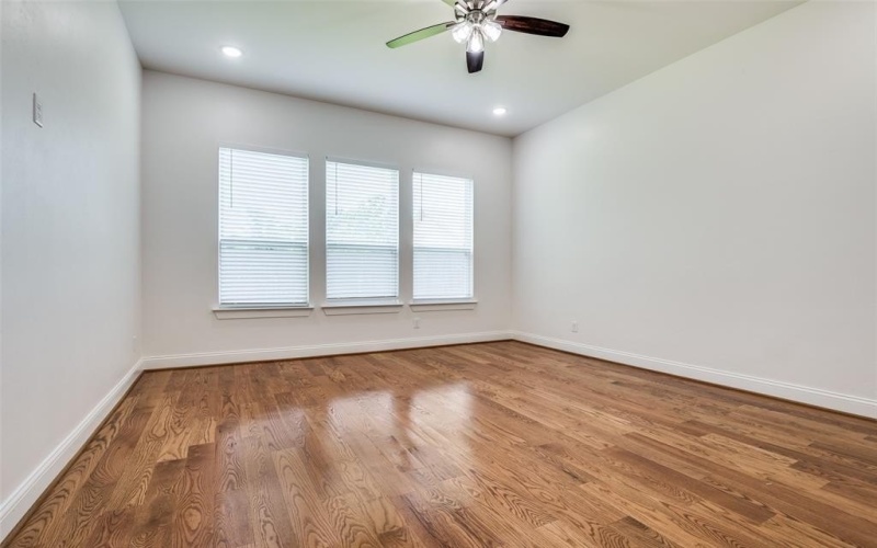 319 Bounding Main Street, Gun Barrel City, TX 75156, 4 Habitaciones Habitaciones , ,2 BañosBaños,Residential,En Venta,319 Bounding Main Street,20953830