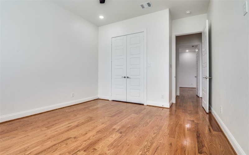 319 Bounding Main Street, Gun Barrel City, TX 75156, 4 Habitaciones Habitaciones , ,2 BañosBaños,Residential,En Venta,319 Bounding Main Street,20953830
