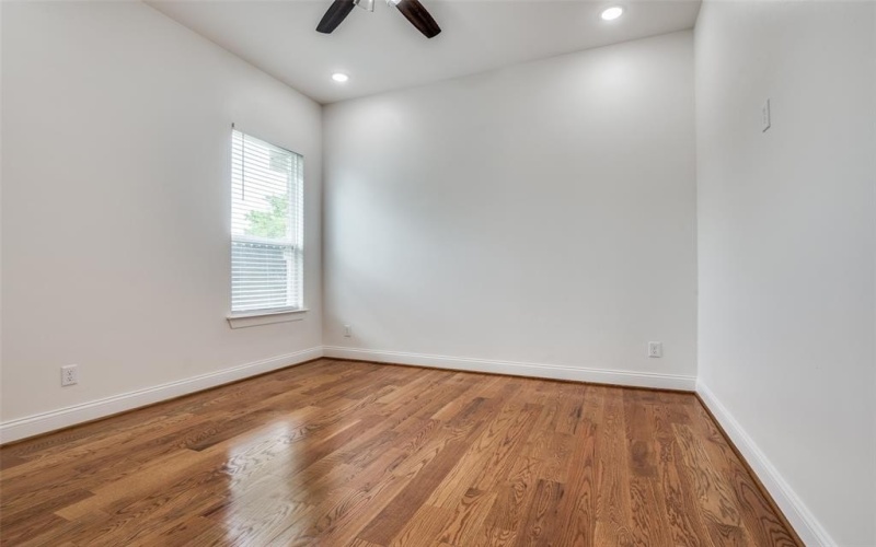 319 Bounding Main Street, Gun Barrel City, TX 75156, 4 Habitaciones Habitaciones , ,2 BañosBaños,Residential,En Venta,319 Bounding Main Street,20953830