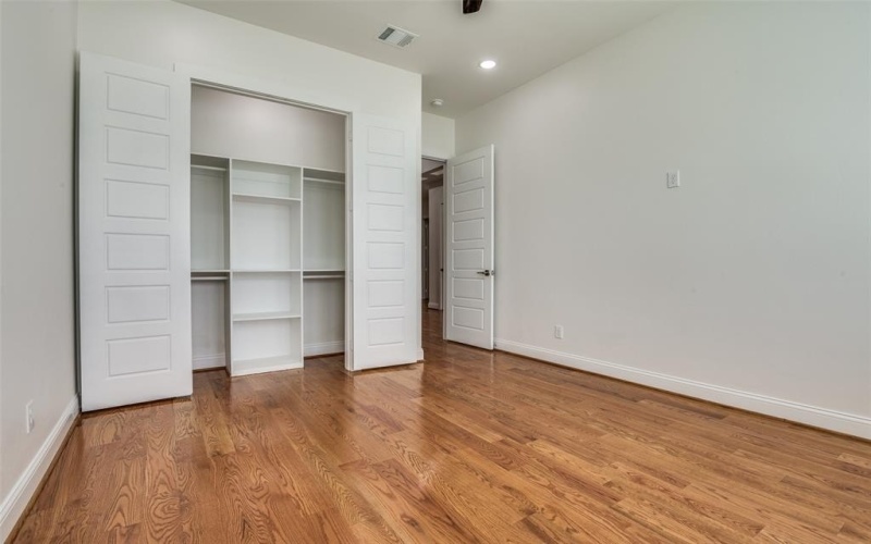319 Bounding Main Street, Gun Barrel City, TX 75156, 4 Habitaciones Habitaciones , ,2 BañosBaños,Residential,En Venta,319 Bounding Main Street,20953830