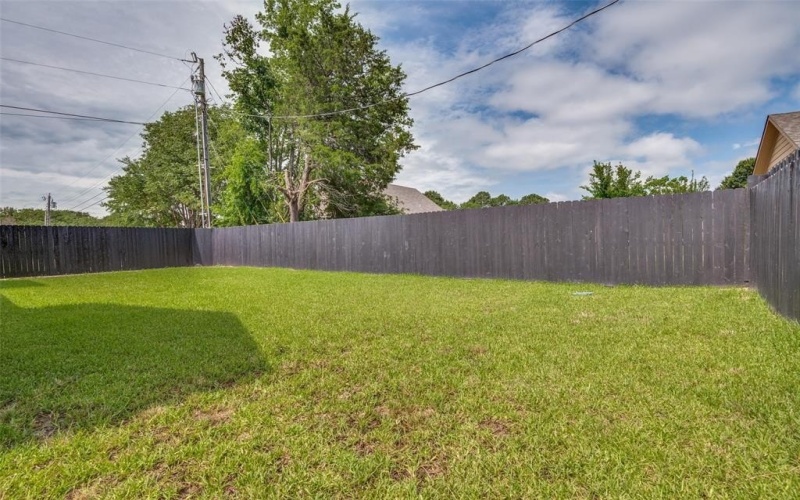 319 Bounding Main Street, Gun Barrel City, TX 75156, 4 Habitaciones Habitaciones , ,2 BañosBaños,Residential,En Venta,319 Bounding Main Street,20953830