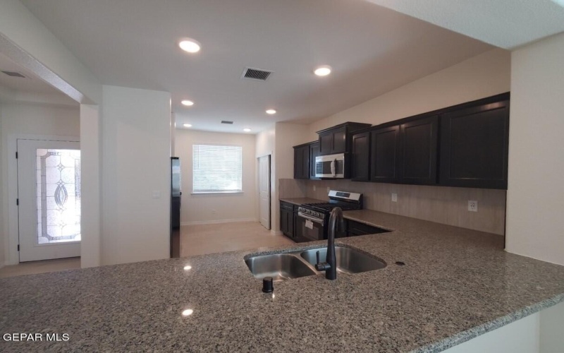 12852 Star Gaze Avenue, El Paso, TX 79928, 4 Habitaciones Habitaciones , ,2 BañosBaños,Residential,En Venta,12852 Star Gaze Avenue,923638