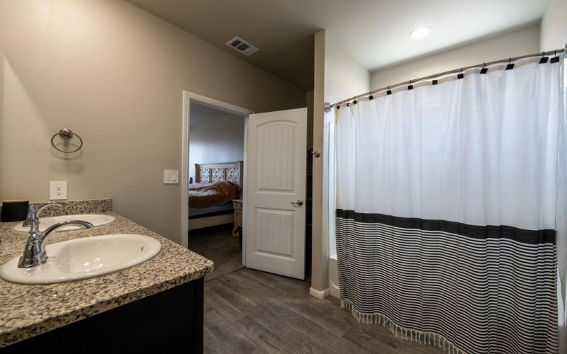 7539 Horton Ranch Rd, Odessa, TX 79765, 5 Bedrooms Bedrooms, ,3 BathroomsBathrooms,Residential,For Sale,7539 Horton Ranch Rd,160608