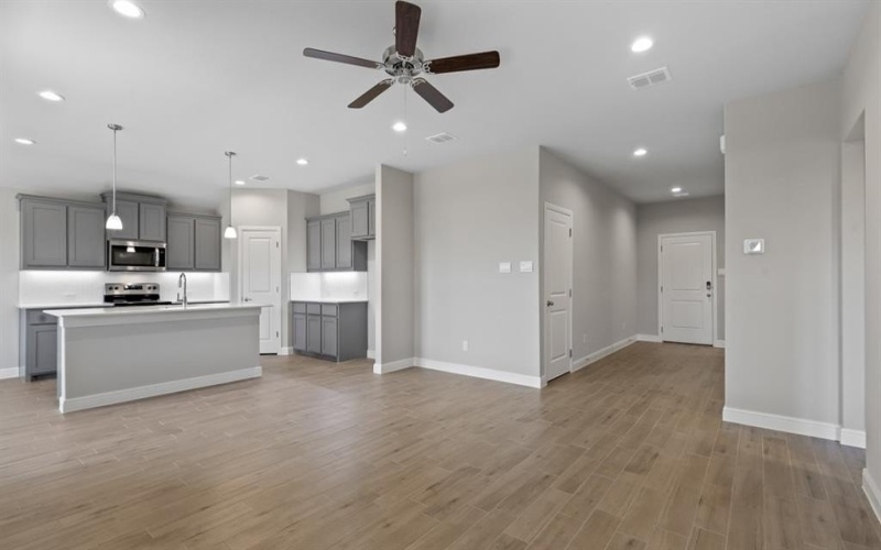 1736 RIVER BEND Road, Burleson, TX 76028, 4 Habitaciones Habitaciones , ,2 BañosBaños,Residential,En Venta,1736 RIVER BEND Road,20952502