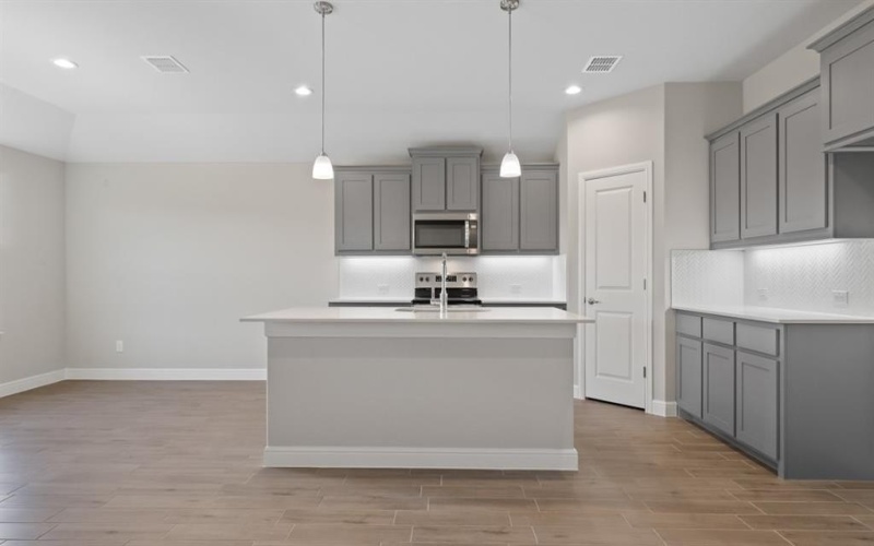 1736 RIVER BEND Road, Burleson, TX 76028, 4 Habitaciones Habitaciones , ,2 BañosBaños,Residential,En Venta,1736 RIVER BEND Road,20952502