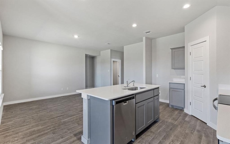 1772 RIVER BEND Road, Burleson, TX 76028, 4 Habitaciones Habitaciones , ,2 BañosBaños,Residential,En Venta,1772 RIVER BEND Road,20952537