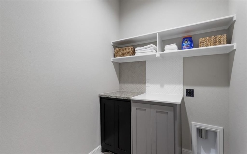1748 REVERIE Road, Burleson, TX 76028, 5 Habitaciones Habitaciones , ,3 BañosBaños,Residential,En Venta,1748 REVERIE Road,20952828